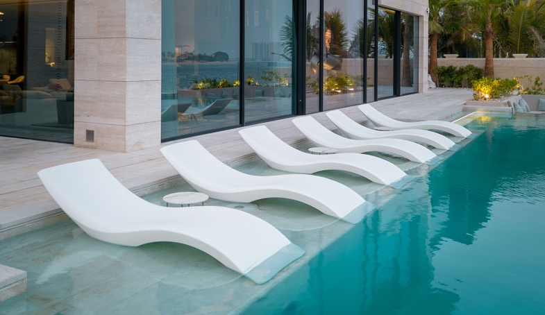 Pool Furniture Sunbed Lounge Chaise Sun Lounger Daybed Deckchair for Swimming Pool Waterproof Beach White Ledge Loungers