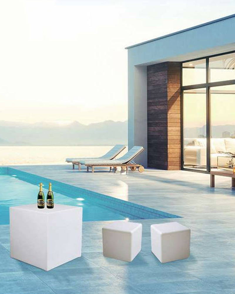 Pool Lounge Chairs