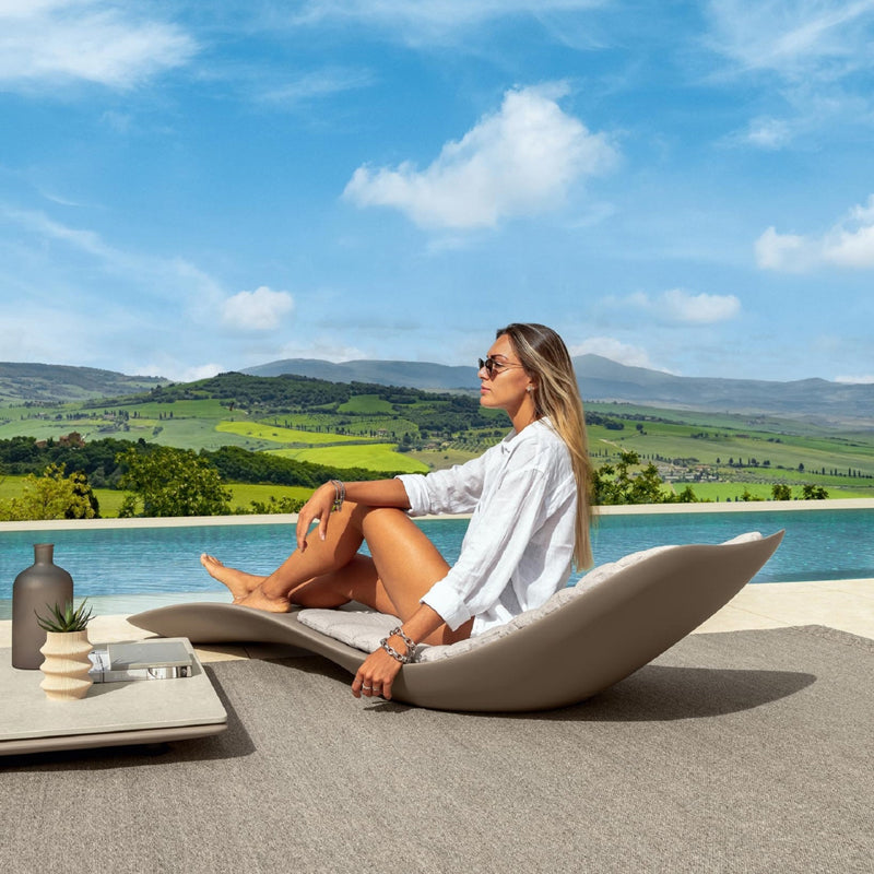 PE Plastic In Water Pool Chair Sun Lounger Garden Daybed